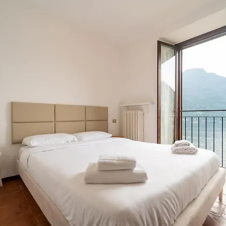 Апартаменты Lakefront With A View, Parking And Swimming Pool Нессо